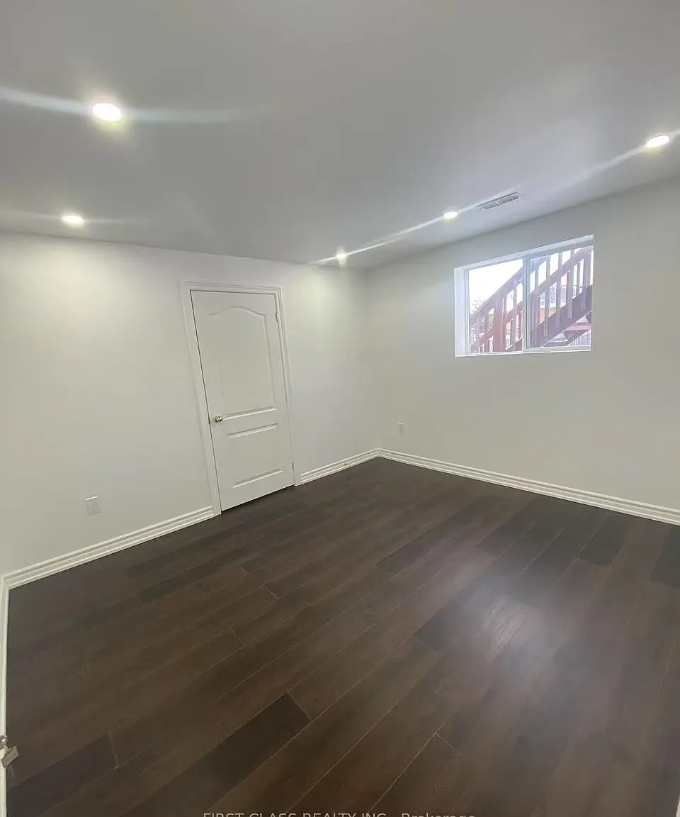 2 bed, $1,700 — Photo 4