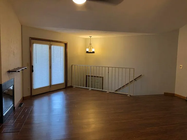 2706 Park De Ville Pl — Photo 4
