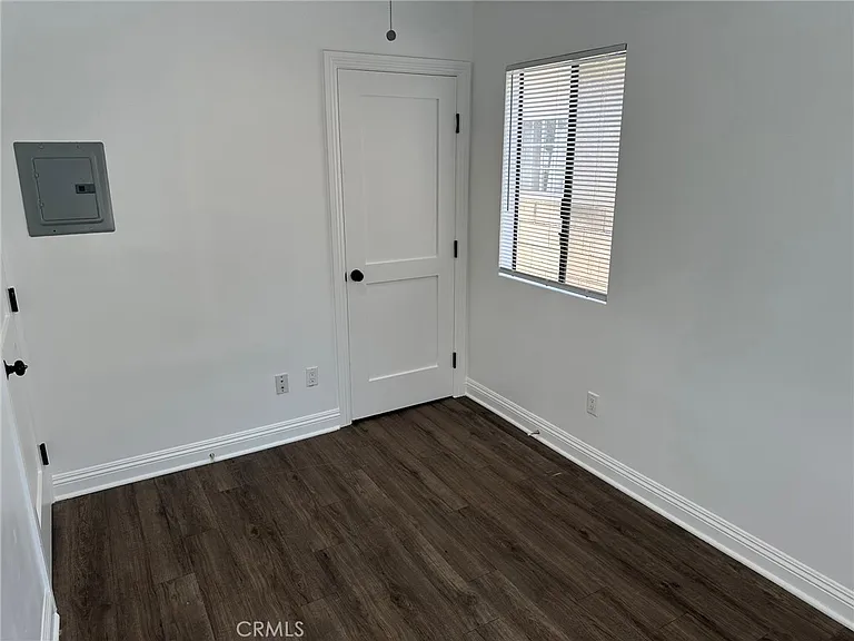 1819 Gramercy Ave #B — Photo 21