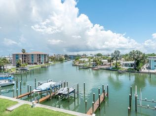 11525 Gulf Blvd APT 201, Treasure Island, FL 33706