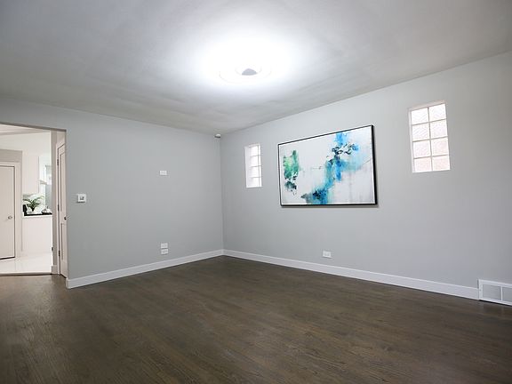 4th image of 2958 N Marmora Ave