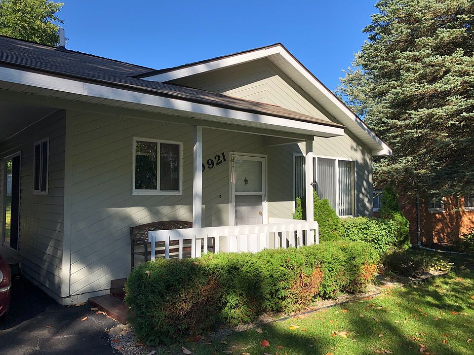 2nd image of 9921 Highslope Dr