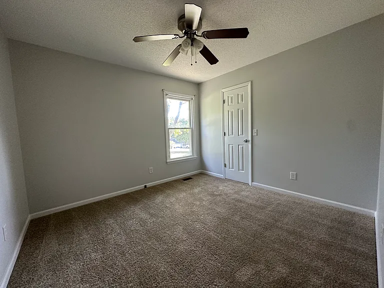 145 Stoney Hill Ln — Photo 17