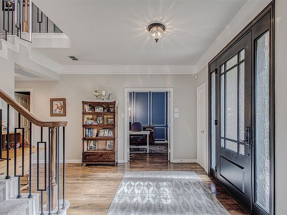 2nd image of 194 Chinaberry Way