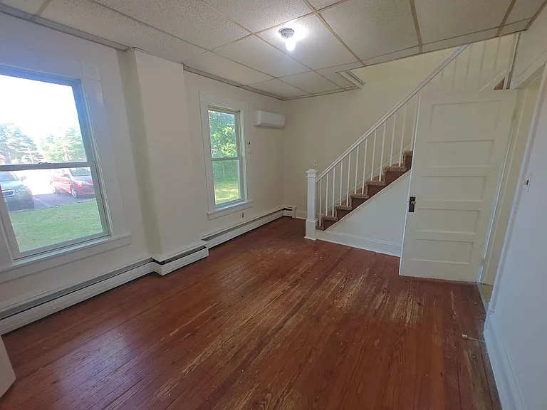 1020 Salisbury Dr — Photo 9