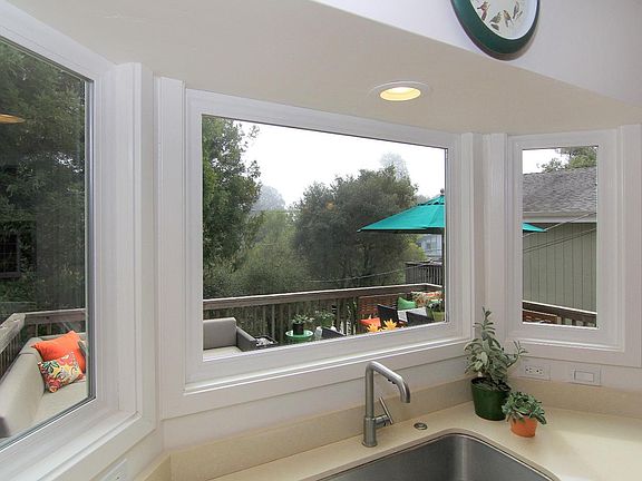 5th image of 653 Cliff Dr