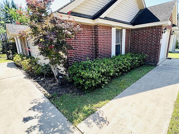 3rd image of 6530 Westwood Village Dr
