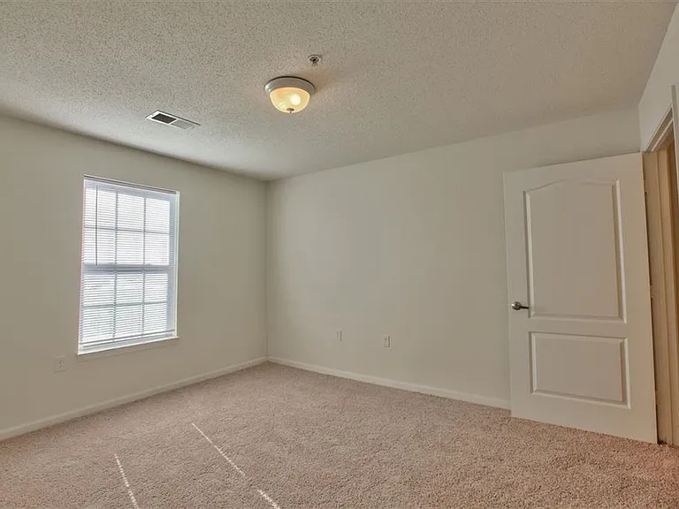 3000 S Adams St #412 — Photo 9