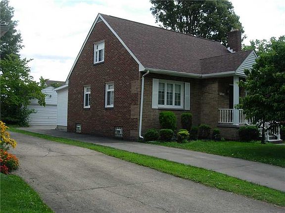 2nd image of 206 Wood St