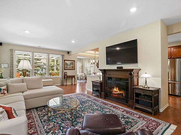 4th image of 3440 Bagatelle Ln