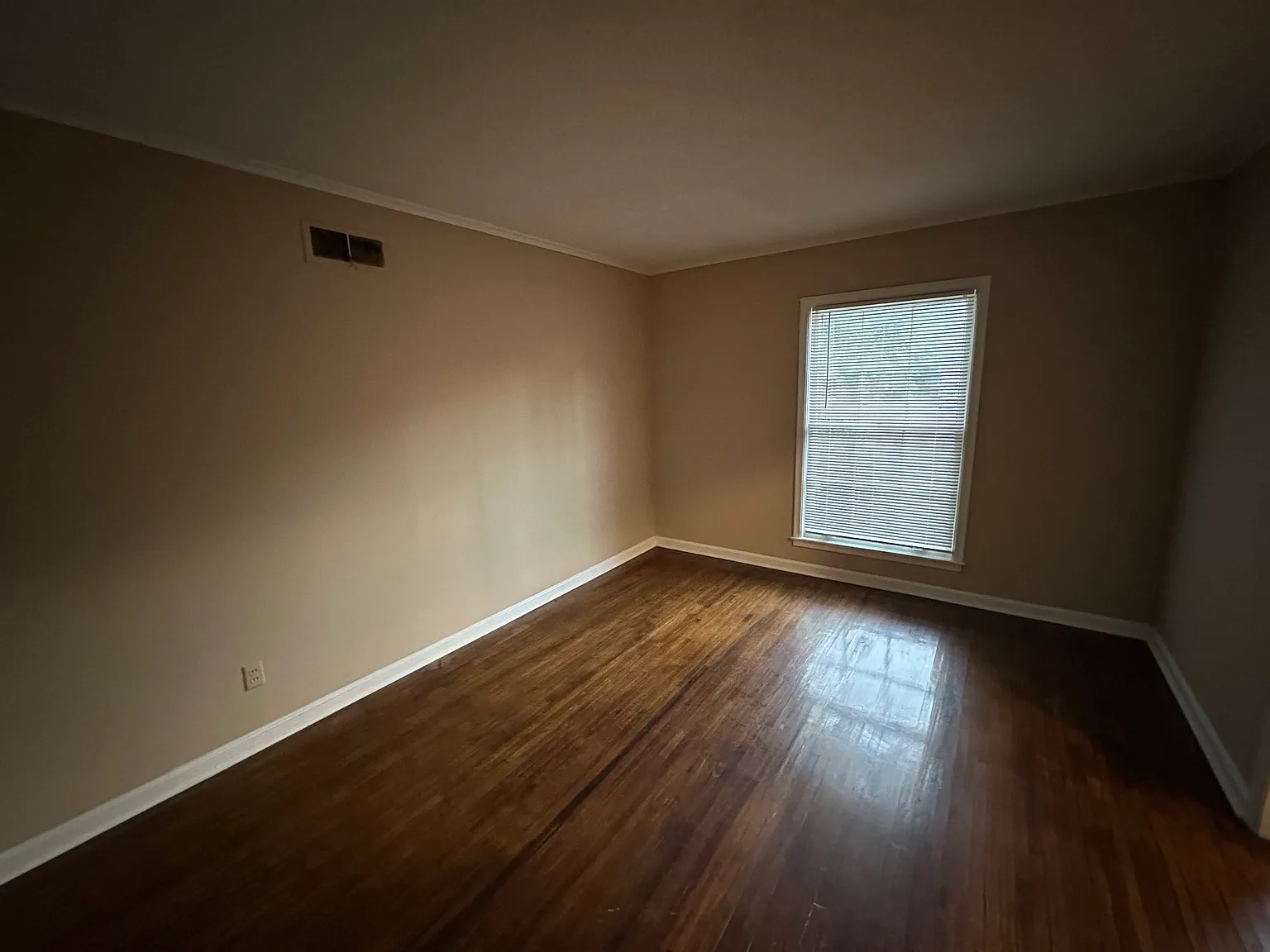 3 bed, 1.5 bath, 1530 sqft, $1,695 — Photo 4
