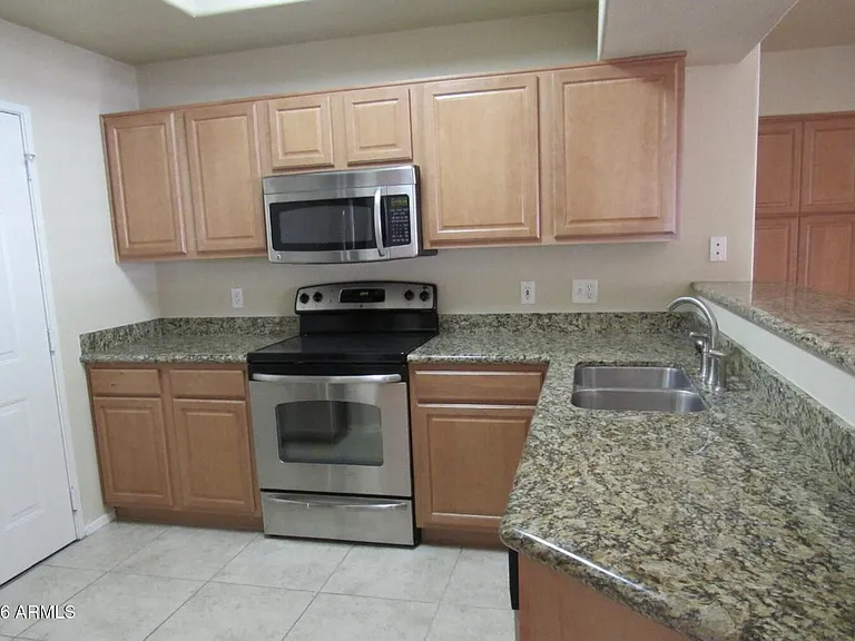 600 W Grove Pkwy #1024 — Photo 4