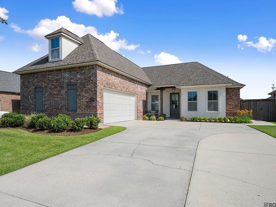 1st image of 36436 Belle Savanne Ave