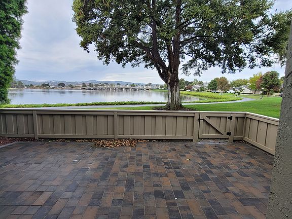 3rd image of 128 Beach Park Blvd
