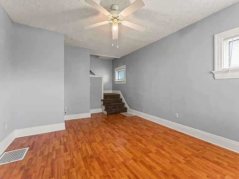 181 W Norman Ave — Photo 6