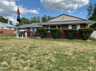800 Boso Ave, Ravenswood, WV 26164