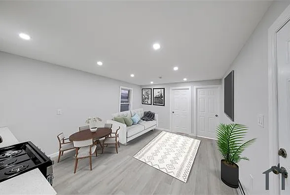 127 Bennett St #2 — Photo 1