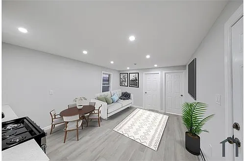 127 Bennett St #2 Photo 1