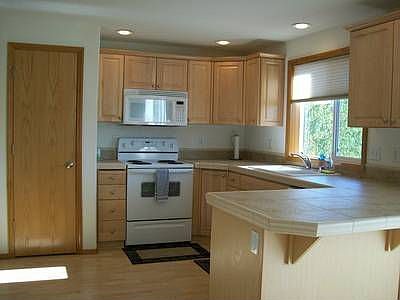 2nd image of 11305 NE 105th St