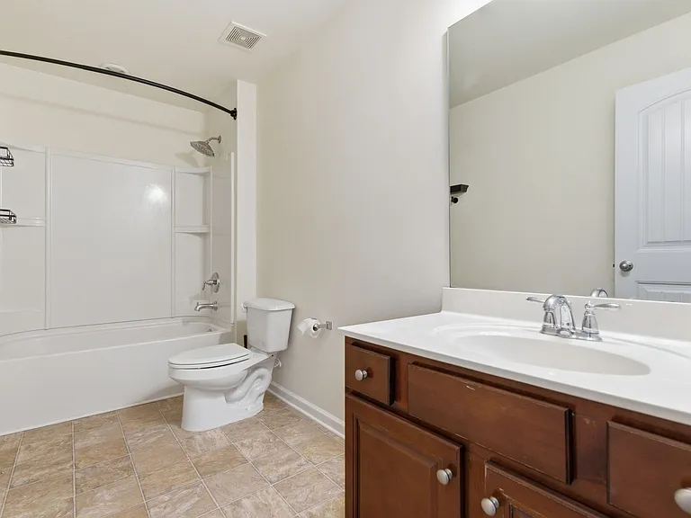 1672 Stonewater Dr — Photo 27