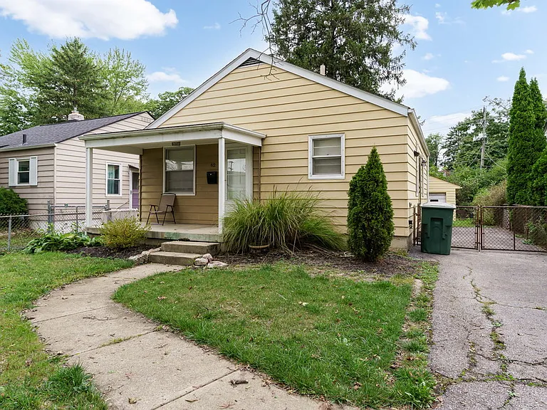 62 E Stanton Ave — Photo 2