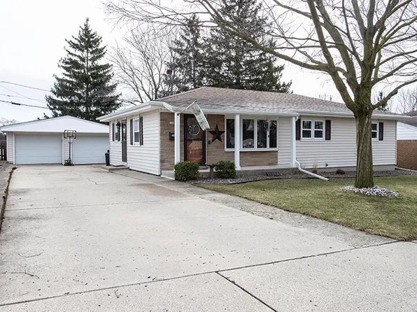 332 South Elmwood AVENUE, Burlington, WI 53105