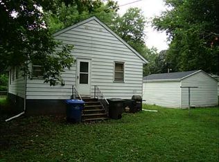 1237 Dixon St, Des Moines, IA 50316