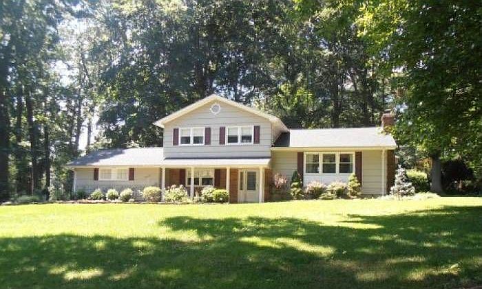 Picturesque Oak Hill home