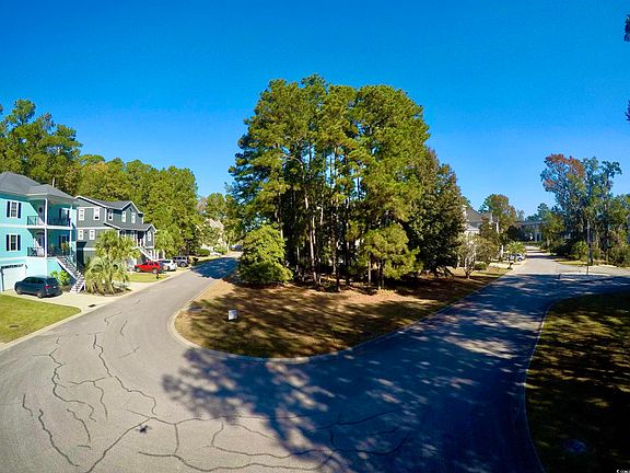 4th image of 135 Harbor Oaks Dr.