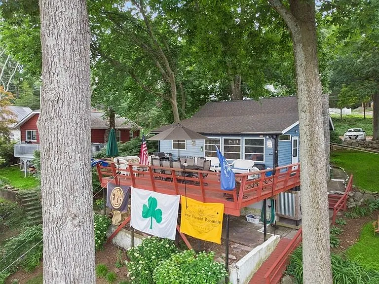 137 Lakeview Ave — Photo 27