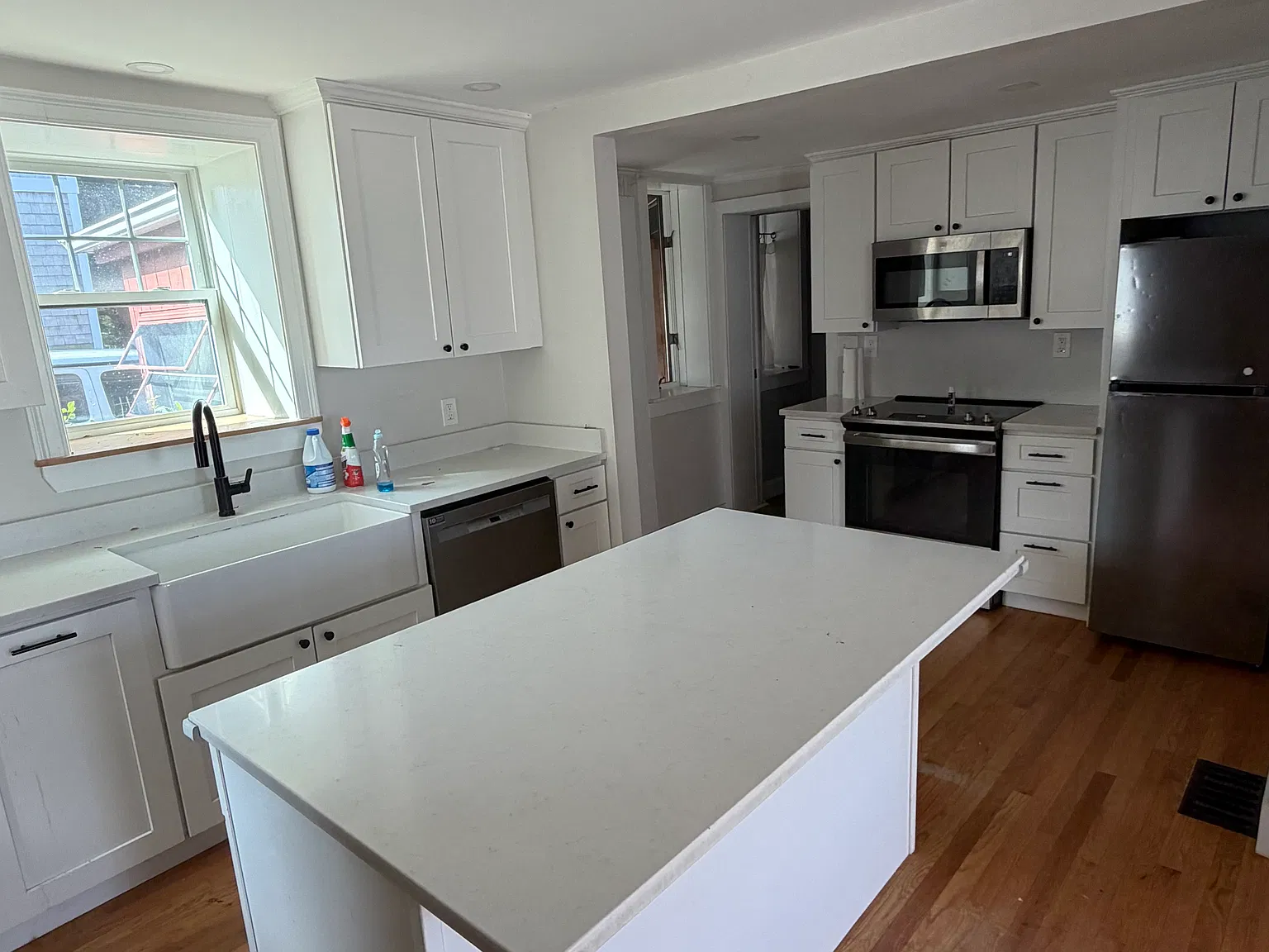 2 bed, 1.5 bath, 1420 sqft, $3,250 — Photo 4