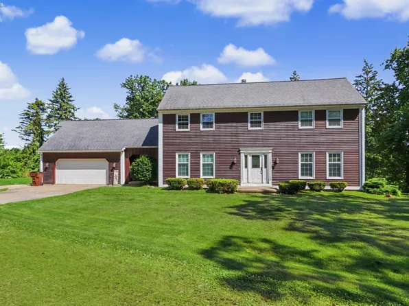 11 Countryside Dr, Greenwich, OH 44837