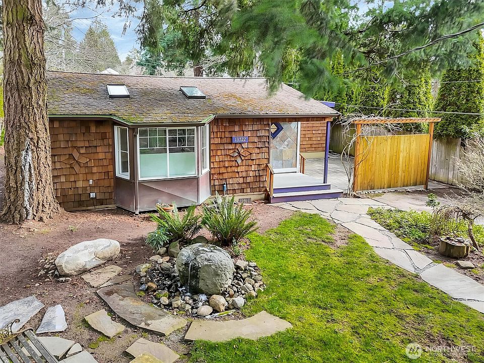 1st image of 13722 Interlake Avenue N