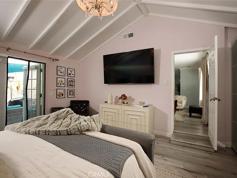 1412 N Catalina St — Photo 17