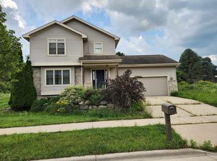 5125 Great Gray Dr, Madison, WI 53718