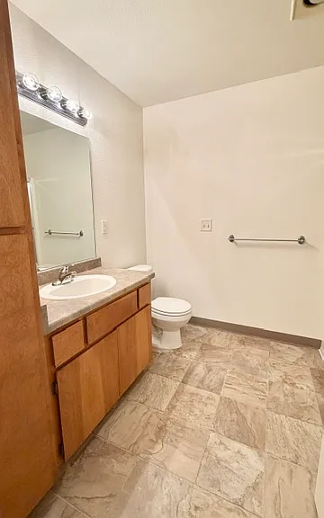 3151 Forest Hills Dr #6 — Photo 7