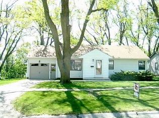 1827 Quint Ave, Carroll, IA 51401