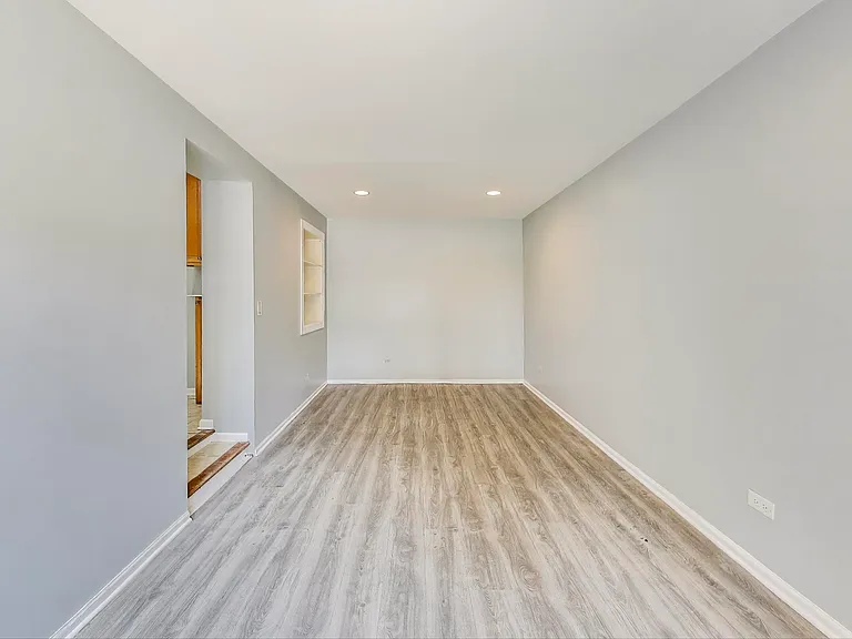 615 The Ln — Photo 11