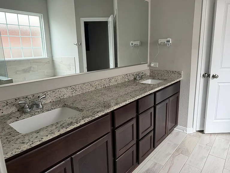 717 Hollyhock Dr — Photo 17