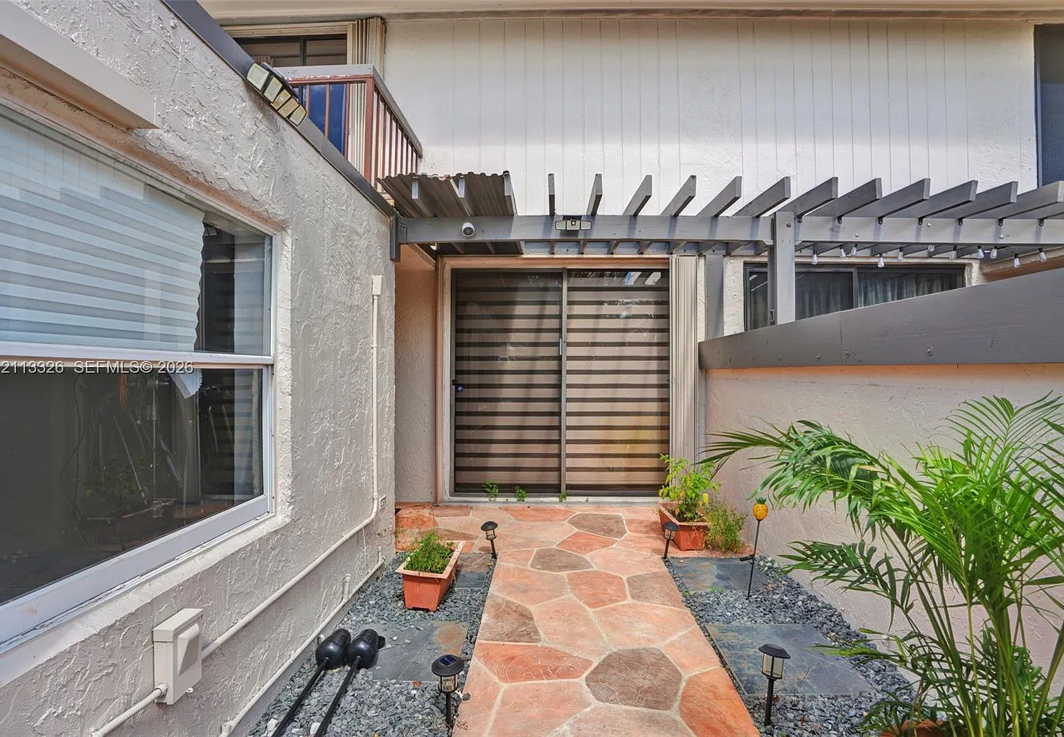 Townhouses Of The Calif C — Photo 3