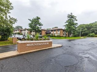18 Sierra Vista Ln, Valley Cottage, NY 10989