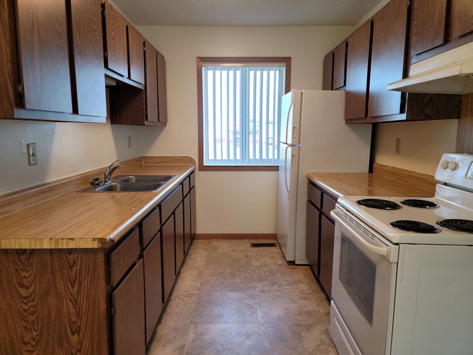 Homestead Townhouses — Photo 3