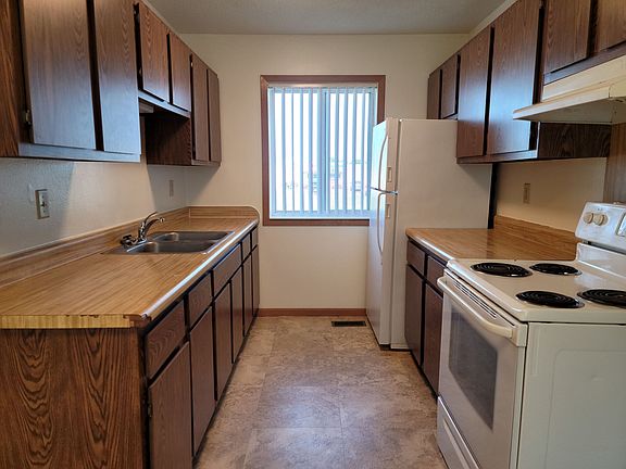 3rd image of 861 Pine St #101