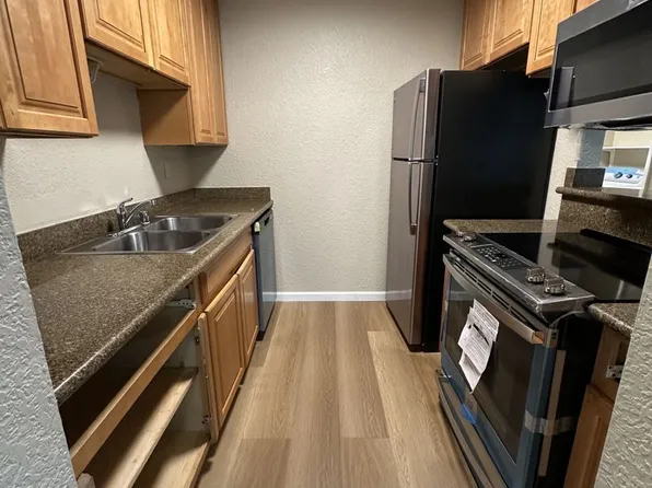 1250 Pioneer Ave APT 7, Turlock, CA 95380