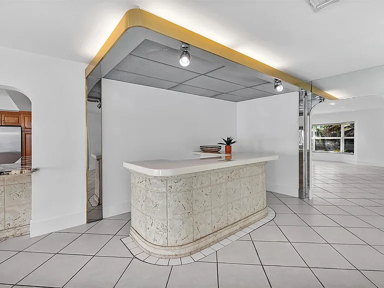 2427 Sea Island Dr — Photo 21