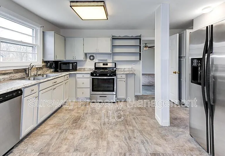 55 Nassau Rd — Photo 10