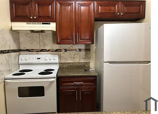 604 Holmes Blvd #A — Photo 3