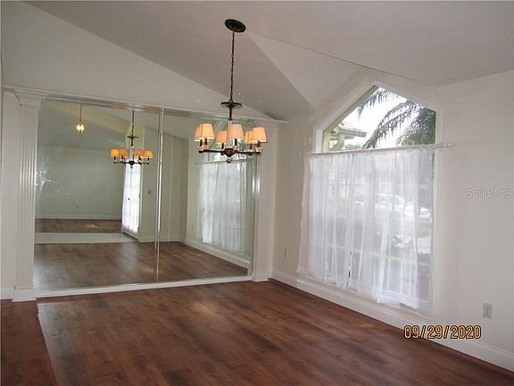5th image of 18914 Fairwood Ct