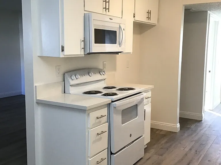 5036 West St #5-L-8 — Photo 7