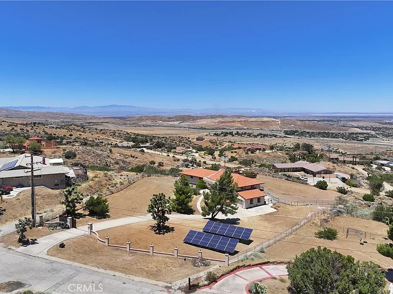 1055 Lakeview Dr — Photo 64